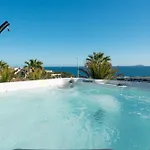 Costa Roja Con Vistas Al Mar, Piscinas, Jacuzzi, Mini Golf Y Padel En Montana Roja