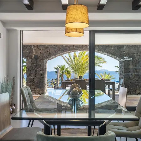 Villa Costa Roja Con Vistas Al Mar, Piscinas, Jacuzzi, Mini Golf Y Padel En Montana Roja
