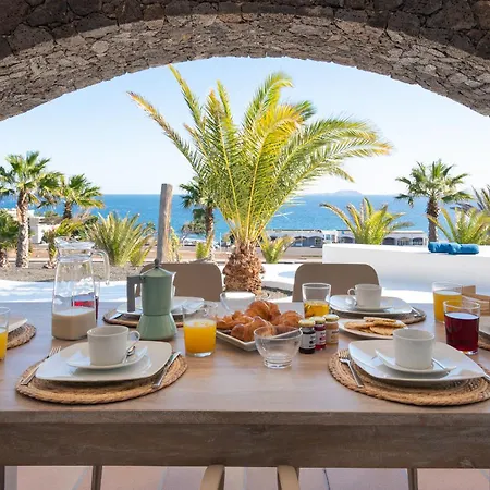 Costa Roja Con Vistas Al Mar, Piscinas, Jacuzzi, Mini Golf Y Padel En Montana Roja Villa Playa Blanca (Lanzarote)